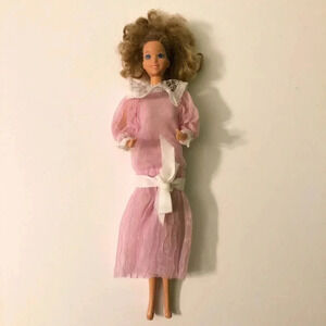 Vintage Barbie Doll Mattel Taiwan  Heart Family Mom Doll Only